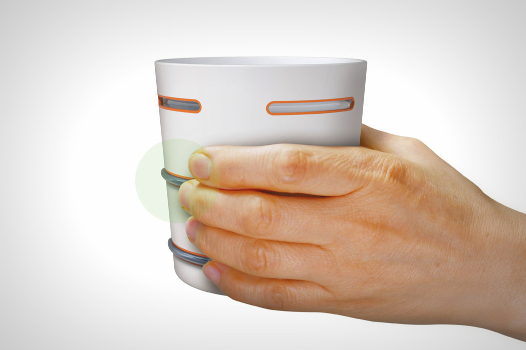 视障者专用杯子的设计创意1.jpg