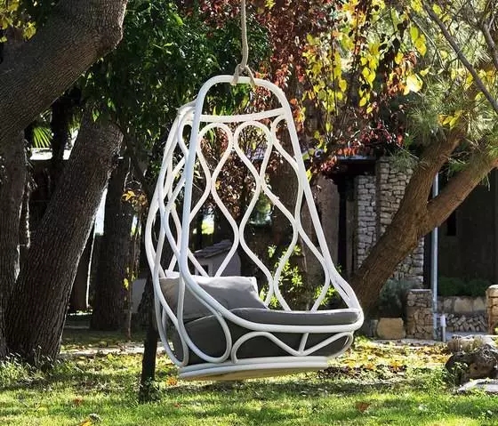 户外休闲吊椅，特殊的地点，决定设计的个性.webp.jpg