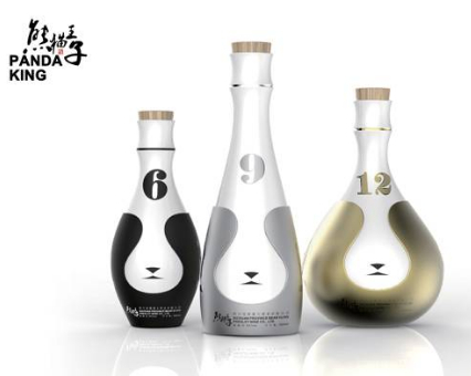 大熊猫的故乡灵感创意，熊猫王酒瓶设计创意欣赏