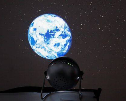 创意家用天文投影仪设计，给孩子们科普天文知识的好设计
