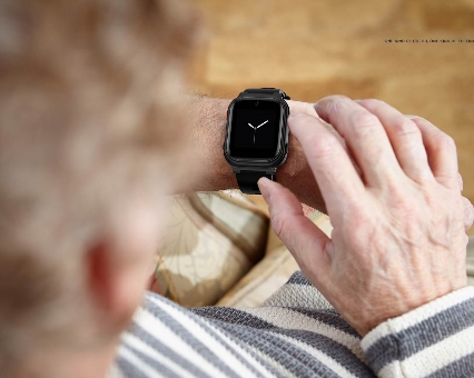 老人智能手表产品设计，品拉索设计献给老年人的爱