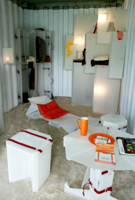 创意折叠家具设计欣赏之塑料板折叠家具设计1.jpg